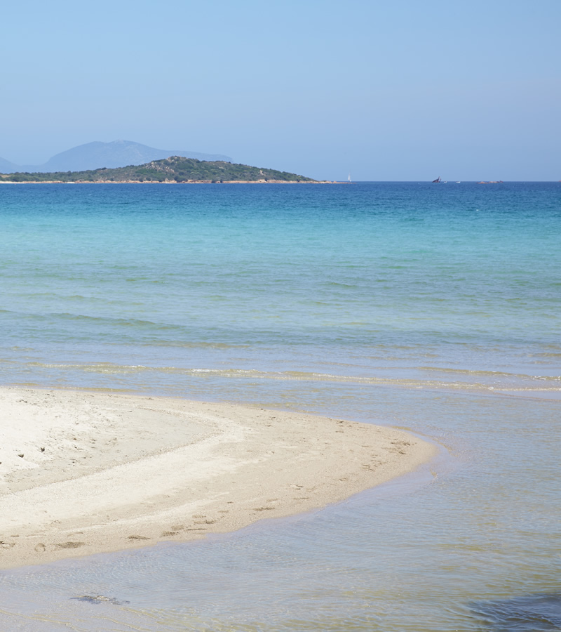 Aparcamiento a la playa Lu Nibareddu